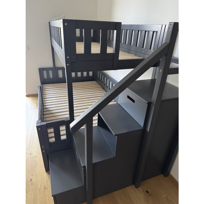 Familienbett mit Treppe in Villach